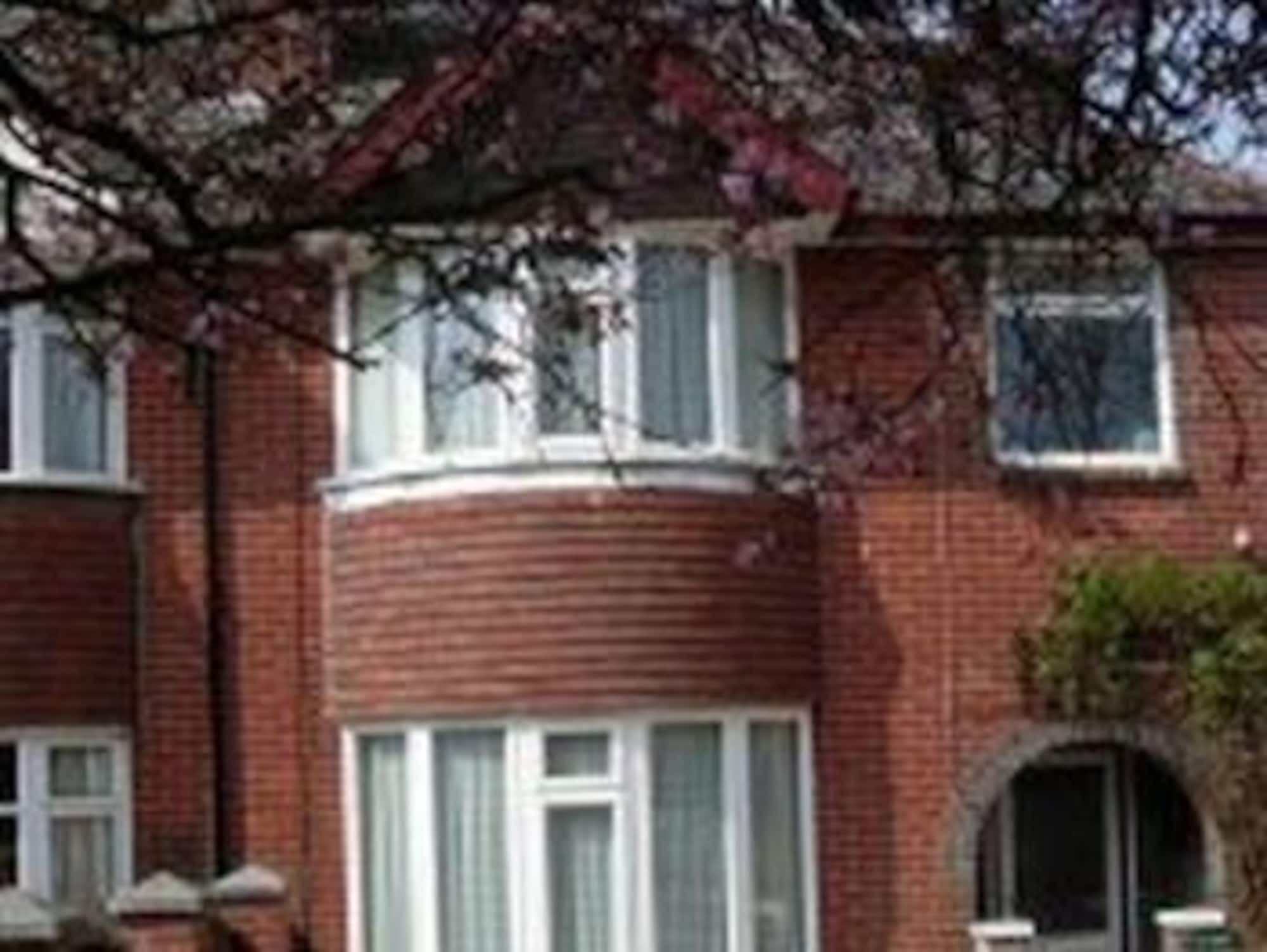 Bramlies Bed & Breakfast Дорчестър Екстериор снимка